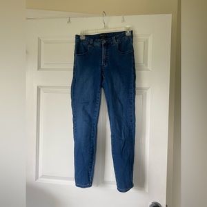 Women’s Universal Standard Skinny Jeans